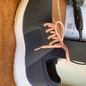 Crane Sneakera size 9